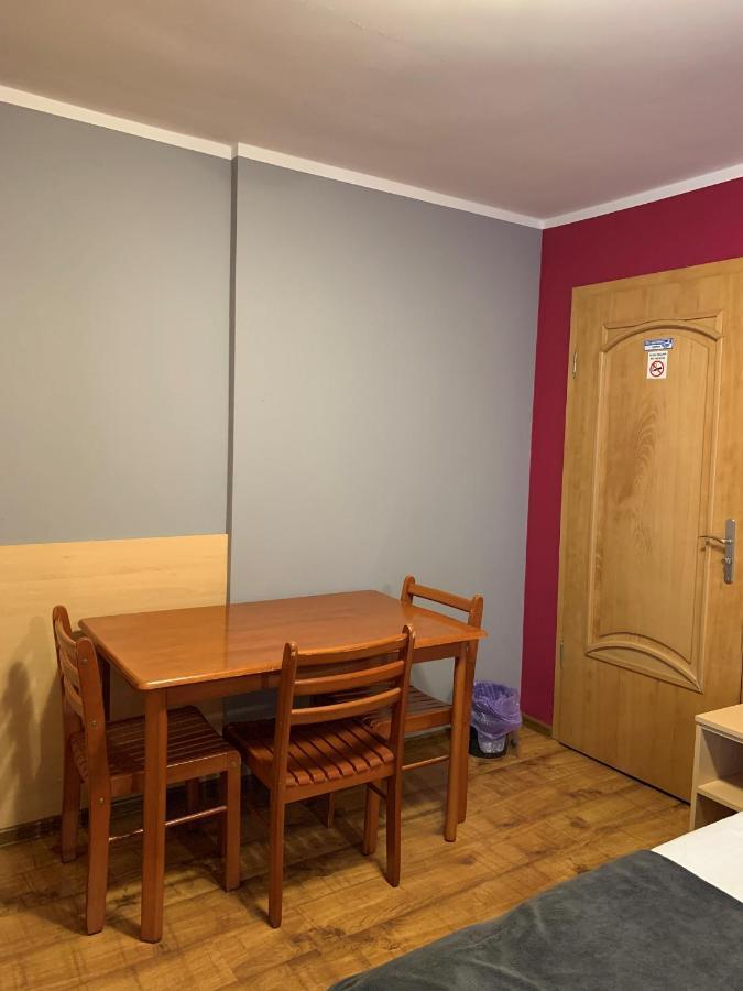 Ludowa Restauracja & Homestay *