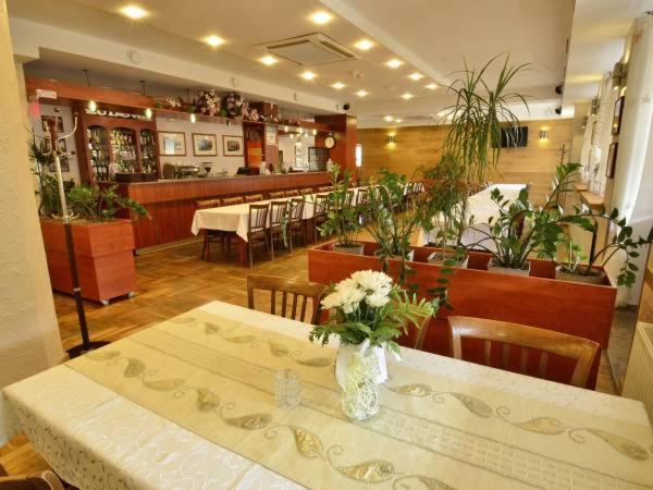 Ludowa Restauracja & Homestay Kietrz